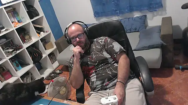 ravingr4d4 online show from September 2025 08:45:01 PM