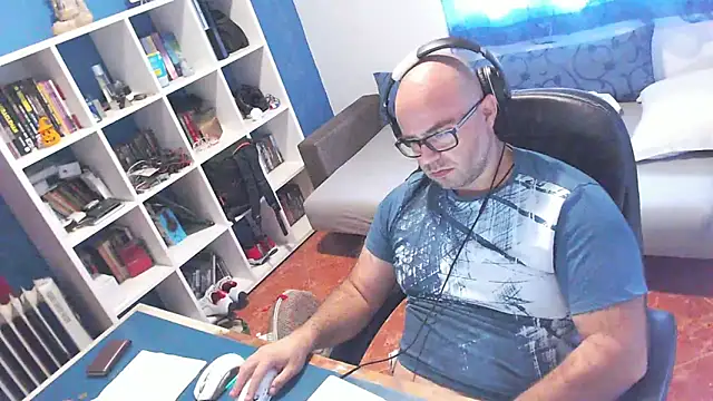 ravingr4d4 online show from October 2025 09:51:02 AM