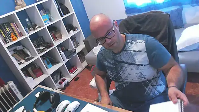 ravingr4d4 online show from October 2025 10:35:01 AM