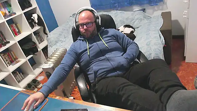 ravingr4d4 online show from February 2026 10:14:01 PM