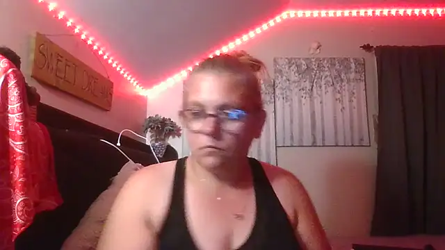 Snapshot of sexybeautifularies chatting on July 2026 01:44:02 AM sexybeautifularies online show from July 2026 01:44:02 AM