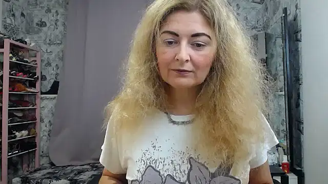 Helen1974 online show from October 2025 01:28:01 AM