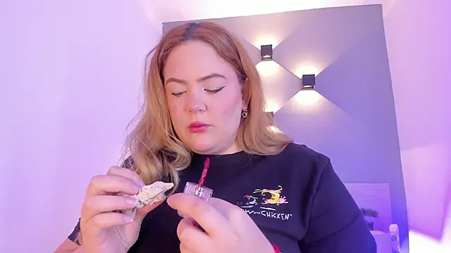 sophiarossee  online show from January 2025 12:31:01 PM