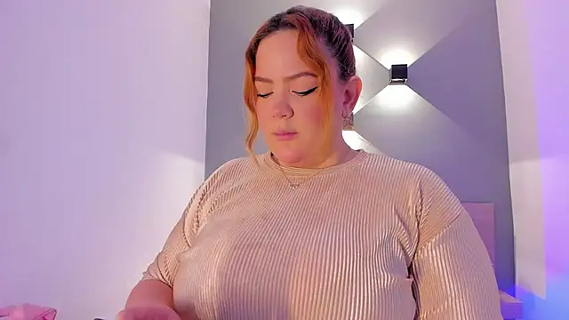 sophiarossee  online show from February 2025 12:08:01 PM