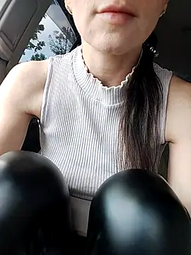 Brilliant-Queen1 online show from October 2025 11:46:02 PM