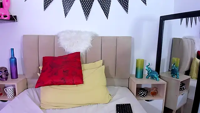 Zoe Gruber online show from December 2024 01:34:01 AM