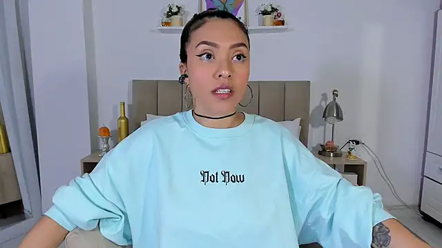 Zoe Gruber online show from April 2026 11:26:01 PM