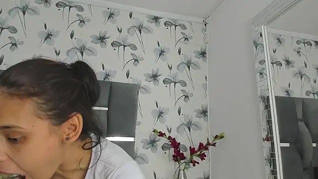 Ehotloveaxxx online show from October 2025 05:46:01 PM