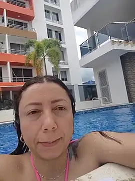 Snapshot of malusexy33 chatting on September 2025 04:00:02 PM malusexy33 online show from September 2025 04:00:02 PM