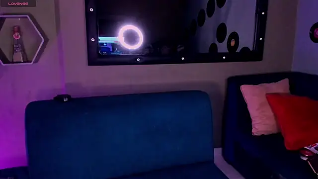 Snapshot of Sussy_Bell01 chatting on February 2025 07:31:02 PM Sussy Bell01 online show from February 2025 07:31:02 PM