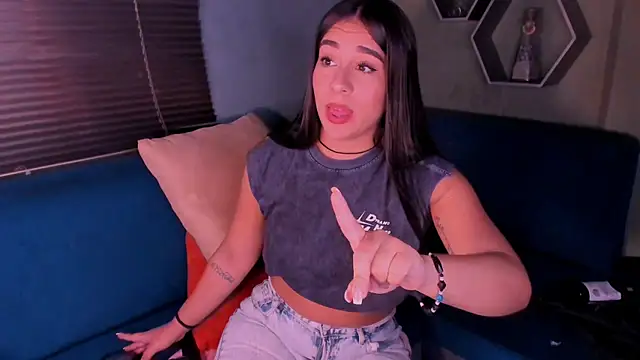 Snapshot of Sussy_Bell01 chatting on March 2025 02:09:01 AM Sussy Bell01 online show from March 2025 02:09:01 AM