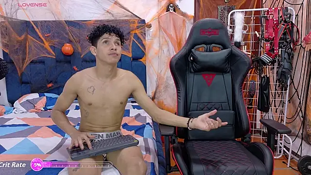 JoseRumbero26 online show from October 2025 11:18:02 PM