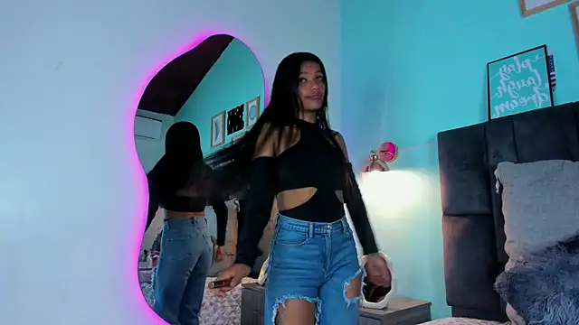 rachellmartinez online show from February 2025 11:36:02 AM