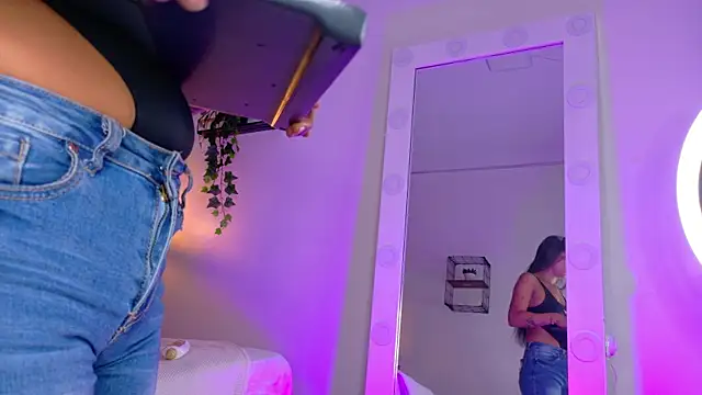 rachellmartinez online show from November 2025 11:36:02 AM