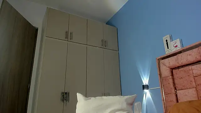 SAMY NIX online show from November 2025 12:05:02 PM