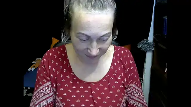 wLESLYMOSw online show from September 2025 05:12:02 PM