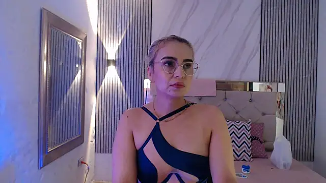 ashley  tylor online show from February 2026 11:35:01 PM