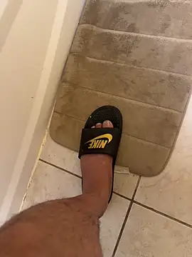 Snapshot of VFuck4U_xxx chatting on March 2025 09:34:02 AM VFuck4U xxx online show from March 2025 09:34:02 AM