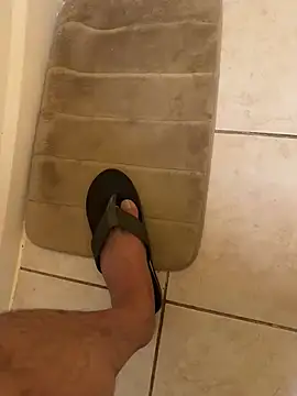 Snapshot of VFuck4U_xxx chatting on March 2025 09:45:01 AM VFuck4U xxx online show from March 2025 09:45:01 AM