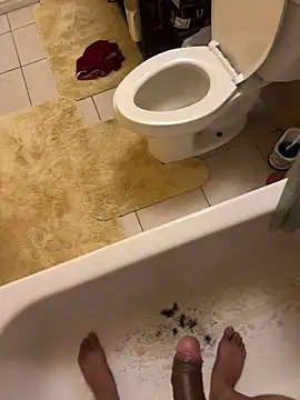 Snapshot of VFuck4U_xxx chatting on September 2025 04:06:02 PM VFuck4U xxx online show from September 2025 04:06:02 PM