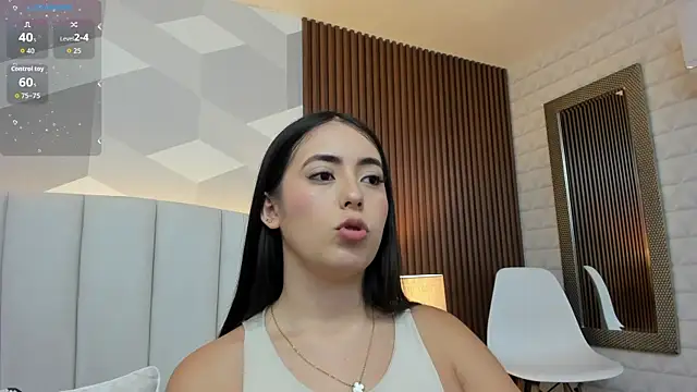 Julietasantos   online show from October 2025 06:30:01 PM