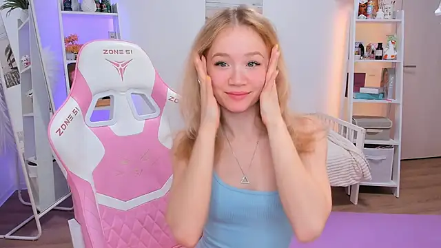 Lily Young online show from January 2025 03:48:02 AM