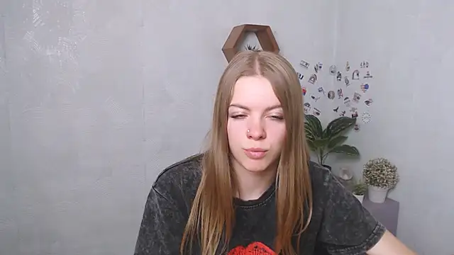 AliceFlirtt  online show from September 2025 09:20:01 AM