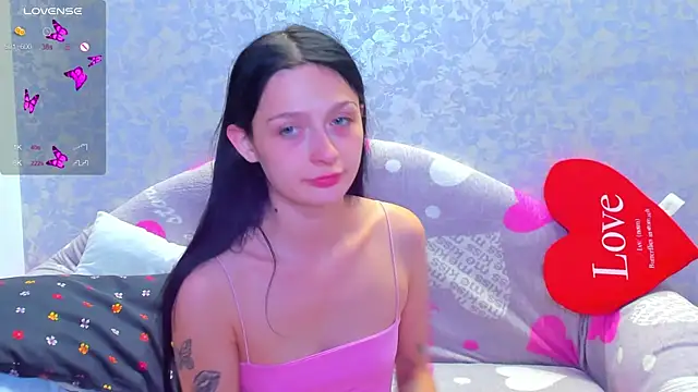 Vanessa Florence online show from October 2025 01:03:02 AM