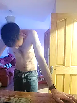 irishtommy1986 online show from December 2024 10:37:02 PM