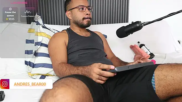 Little Bear00 online show from October 2025 05:44:02 PM