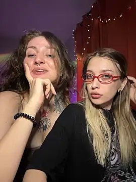 Dooubletroublee online show from December 2024 01:37:02 AM