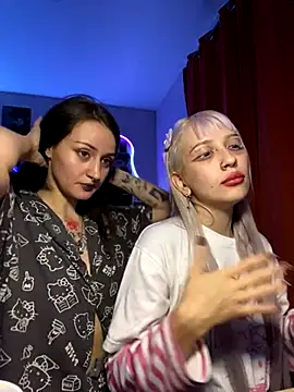 Dooubletroublee online show from September 2025 08:34:01 PM