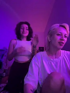 Dooubletroublee online show from June 2026 11:20:02 PM