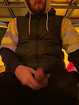 Snapshot of cussy007 chatting on February 2025 01:22:01 PM cussy007 online show from February 2025 01:22:01 PM