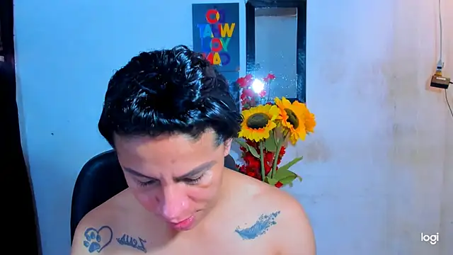 Snapshot of juanblakbigcock chatting on April 2026 03:47:02 PM juanblakbigcock online show from April 2026 03:47:02 PM