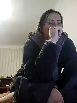 emeli moon online show from January 2025 08:15:02 PM