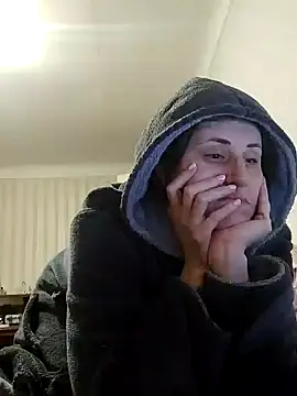 emeli moon online show from January 2025 11:35:02 PM