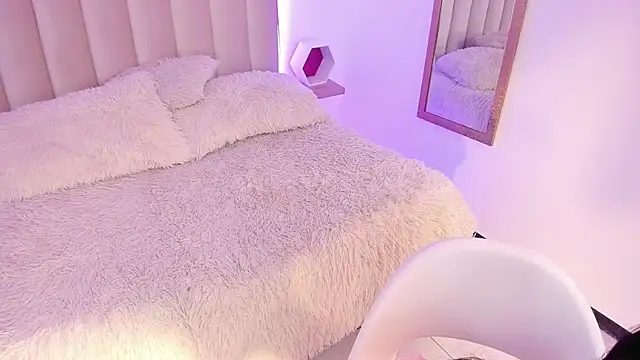 Misslinda  online show from February 2025 09:10:01 AM