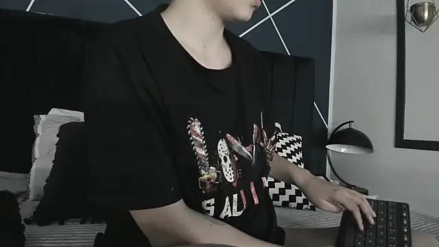 Adeelinee online show from February 2025 08:10:01 PM