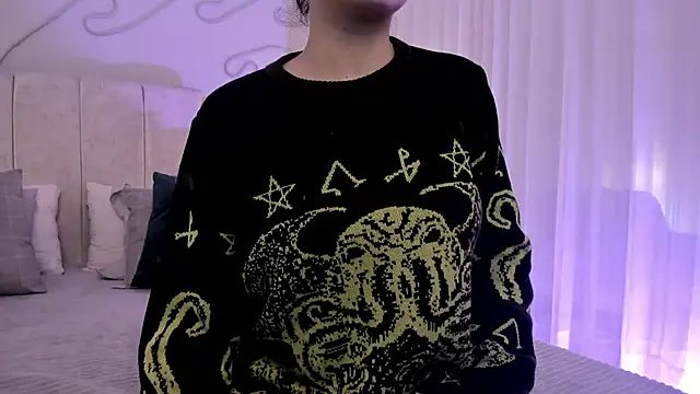 Adeelinee online show from March 2025 07:58:02 PM