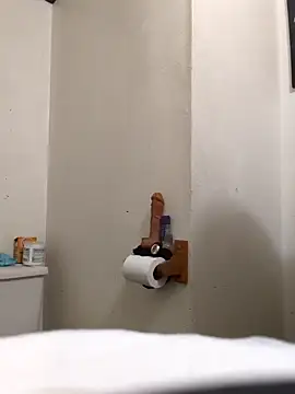 Snapshot of KinkyDesires chatting on December 2024 06:00:02 AM KinkyDesires online show from December 2024 06:00:02 AM