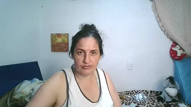 ximenajimenez online show from April 2026 11:32:02 PM
