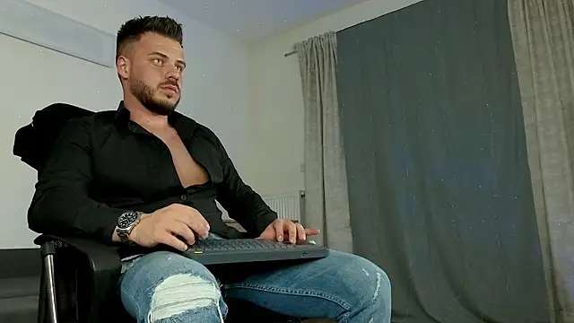 juliusmasters online show from March 2025 08:11:01 PM