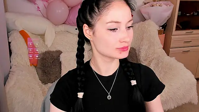 Snapshot of LisaMooore chatting on February 2026 11:14:02 AM LisaMooore online show from February 2026 11:14:02 AM