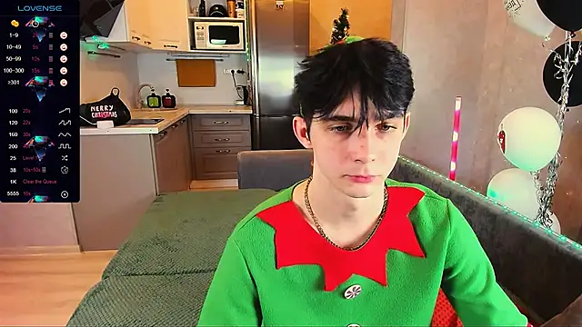 Aaron Boom online show from December 2024 11:31:02 PM