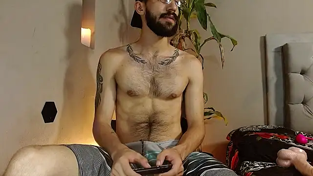 Snapshot of Mr_WhiteCock chatting on December 2024 02:44:02 AM Mr WhiteCock online show from December 2024 02:44:02 AM