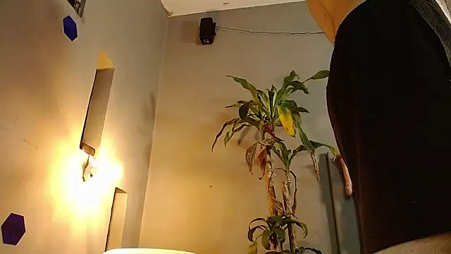 Snapshot of Mr_WhiteCock chatting on January 2025 12:34:02 AM Mr WhiteCock online show from January 2025 12:34:02 AM