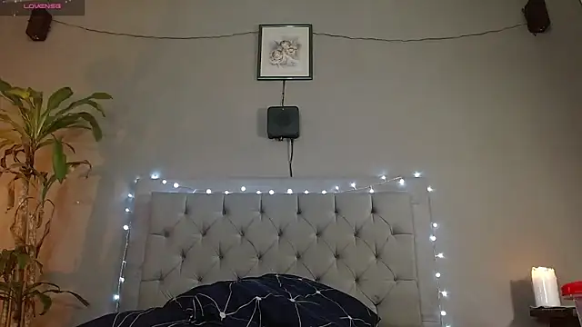 Snapshot of Mr_WhiteCock chatting on February 2025 08:14:02 PM Mr WhiteCock online show from February 2025 08:14:02 PM