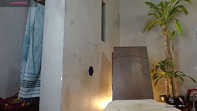 Snapshot of Mr_WhiteCock chatting on March 2025 11:38:02 PM Mr WhiteCock online show from March 2025 11:38:02 PM