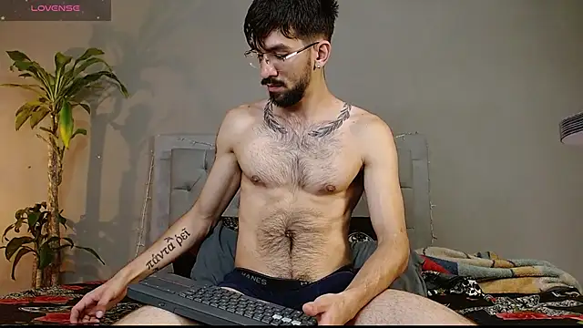 Snapshot of Mr_WhiteCock chatting on March 2025 12:26:01 PM Mr WhiteCock online show from March 2025 12:26:01 PM